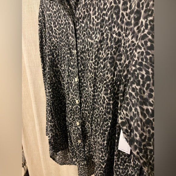 Leopard Button Up Blouse - Picture 5 of 7